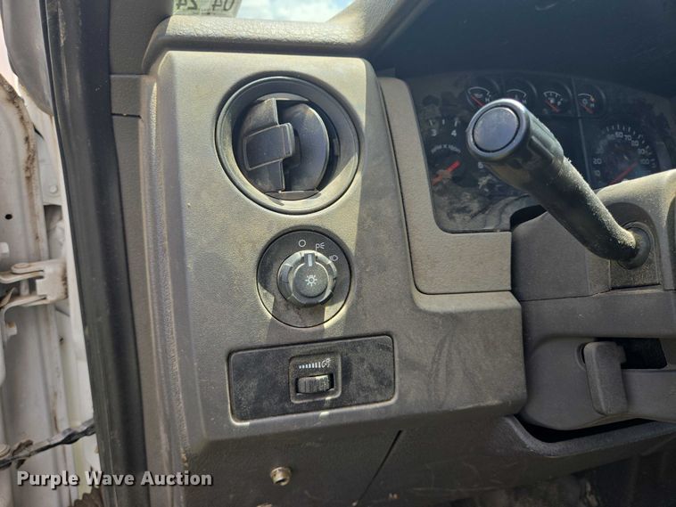 image for item EQ2610 2010 Ford F150 pickup truck