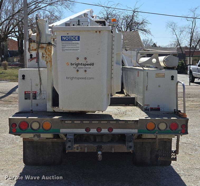 image for item EQ6819 2012 Ford F450 Super Duty bucket truck