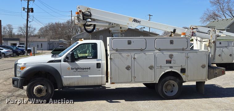 image for item EQ6819 2012 Ford F450 Super Duty bucket truck