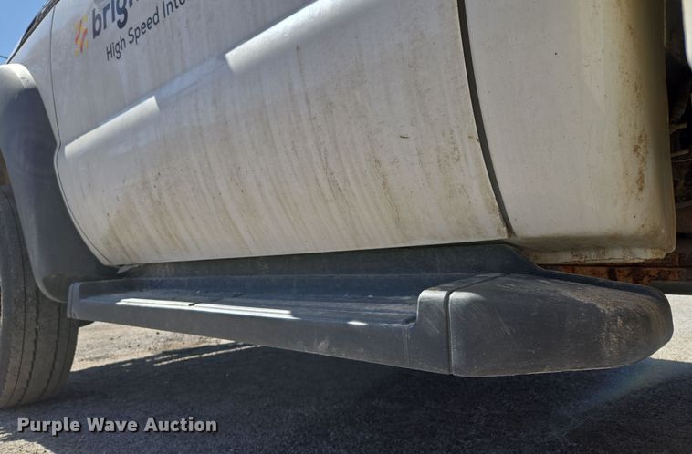 image for item EQ6819 2012 Ford F450 Super Duty bucket truck