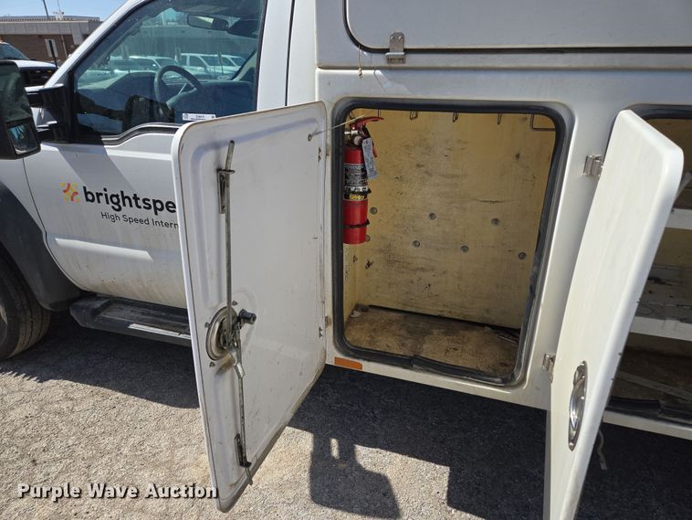 image for item EQ6819 2012 Ford F450 Super Duty bucket truck