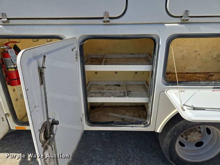 image for item EQ6819 2012 Ford F450 Super Duty bucket truck