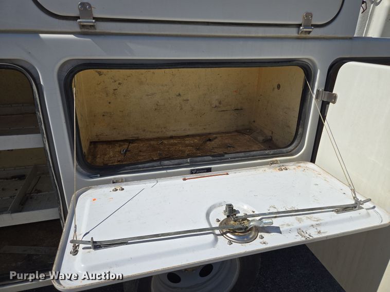 image for item EQ6819 2012 Ford F450 Super Duty bucket truck