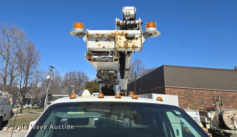 image for item EQ6819 2012 Ford F450 Super Duty bucket truck