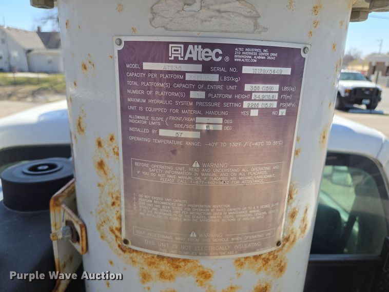 image for item EQ6819 2012 Ford F450 Super Duty bucket truck