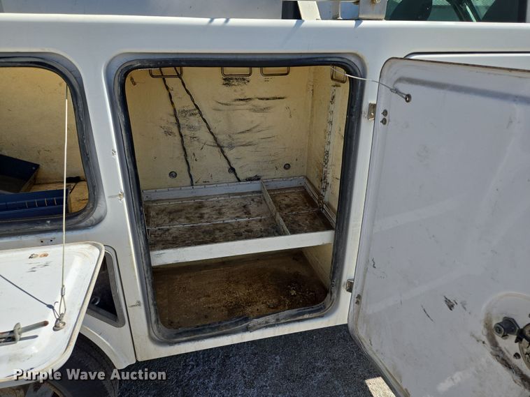 image for item EQ6819 2012 Ford F450 Super Duty bucket truck