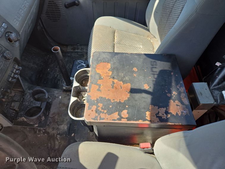 image for item EQ6819 2012 Ford F450 Super Duty bucket truck