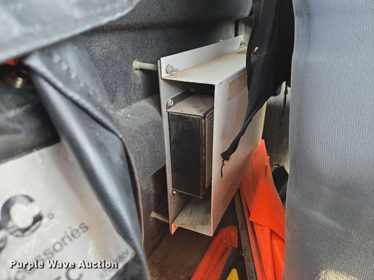 image for item EQ6819 2012 Ford F450 Super Duty bucket truck