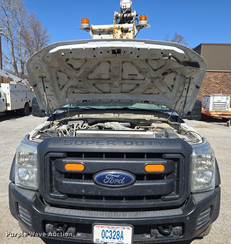 image for item EQ6819 2012 Ford F450 Super Duty bucket truck