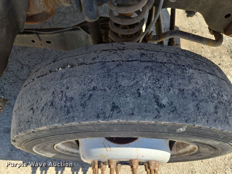 image for item EQ6819 2012 Ford F450 Super Duty bucket truck