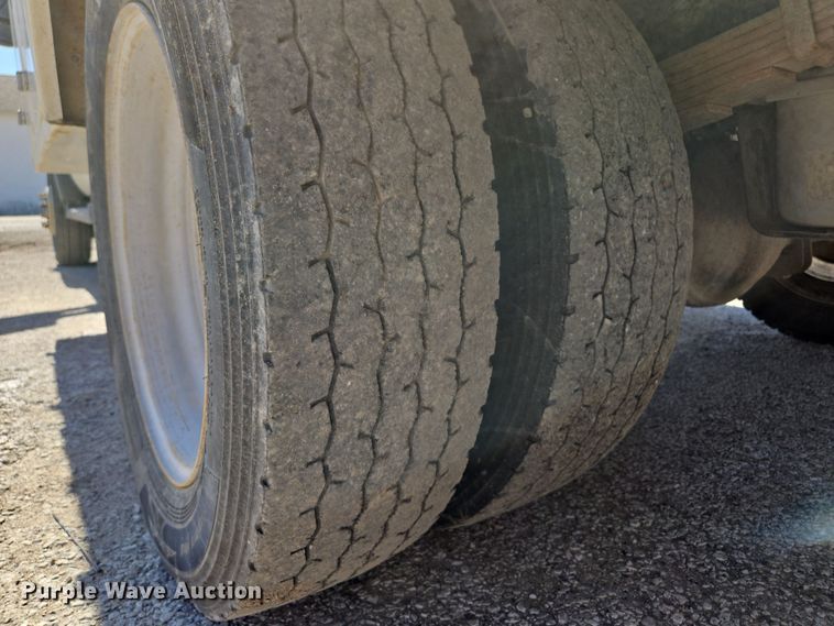 image for item EQ6819 2012 Ford F450 Super Duty bucket truck