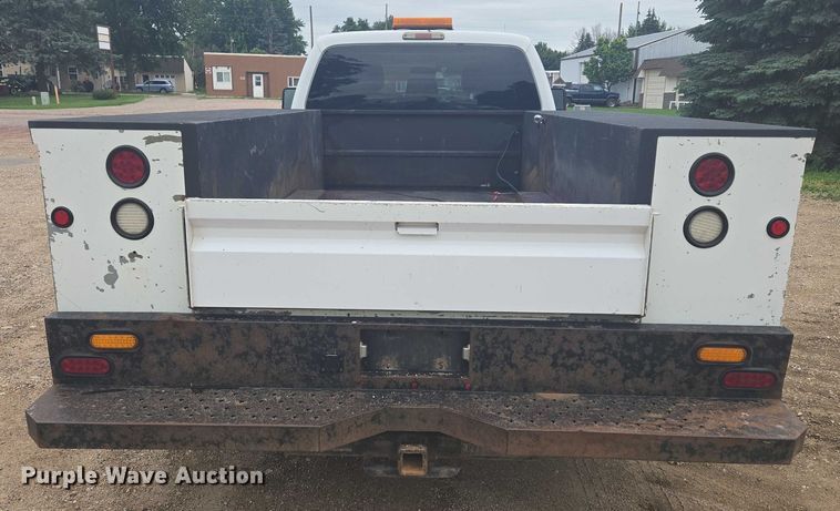 image for item ER5421 2013 Ford F350 Super Duty Crew Cab utility bed pickup truck