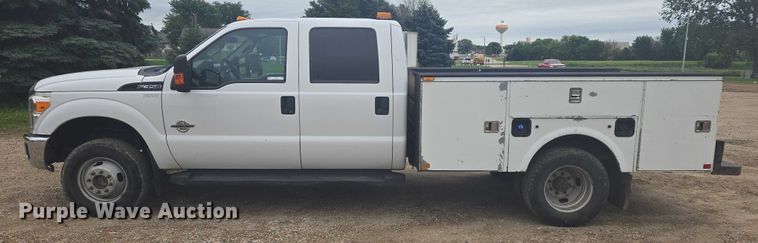 image for item ER5421 2013 Ford F350 Super Duty Crew Cab utility bed pickup truck