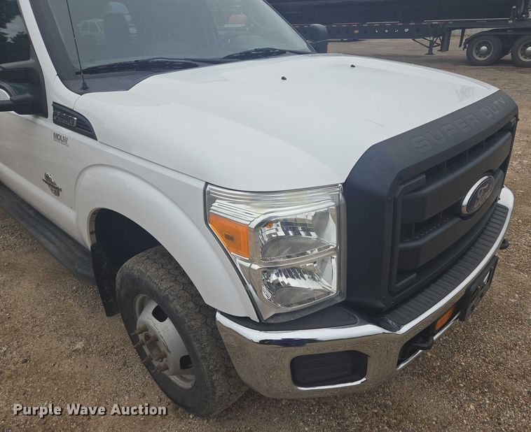 image for item ER5421 2013 Ford F350 Super Duty Crew Cab utility bed pickup truck