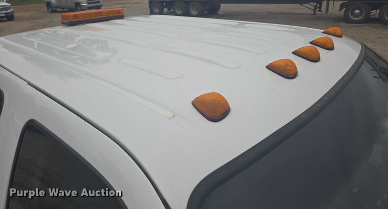 image for item ER5421 2013 Ford F350 Super Duty Crew Cab utility bed pickup truck