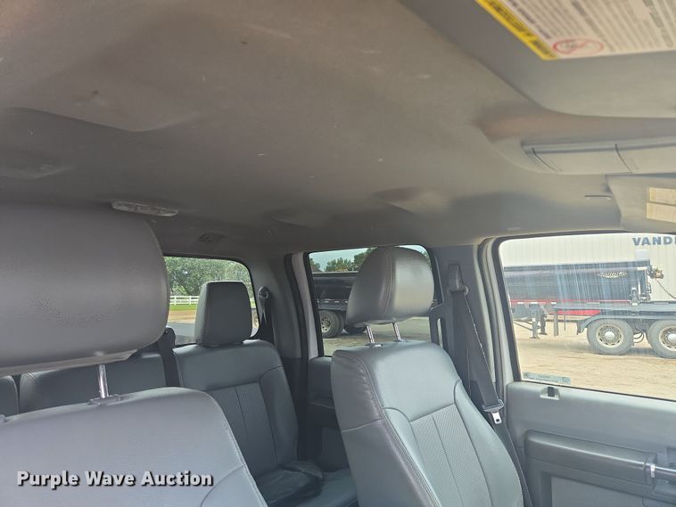 image for item ER5421 2013 Ford F350 Super Duty Crew Cab utility bed pickup truck