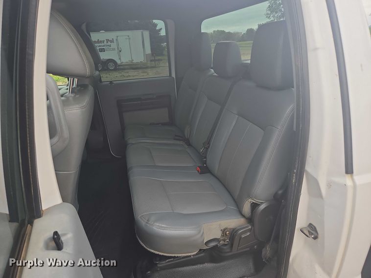 image for item ER5421 2013 Ford F350 Super Duty Crew Cab utility bed pickup truck