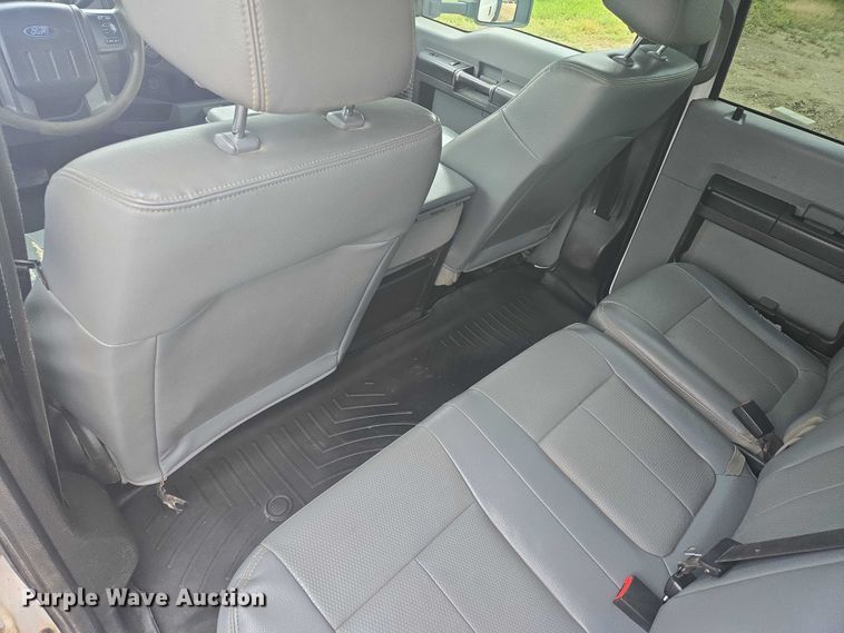 image for item ER5421 2013 Ford F350 Super Duty Crew Cab utility bed pickup truck