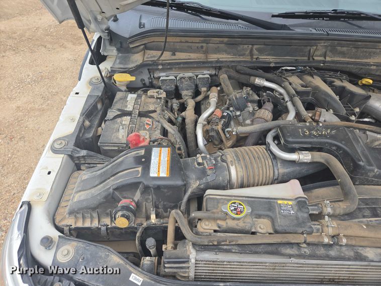 image for item ER5421 2013 Ford F350 Super Duty Crew Cab utility bed pickup truck