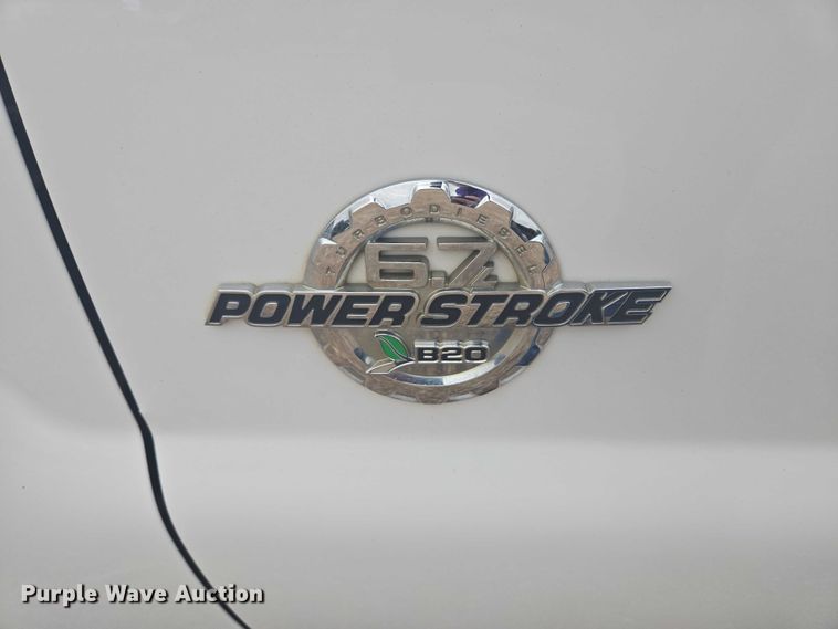 image for item ER5421 2013 Ford F350 Super Duty Crew Cab utility bed pickup truck