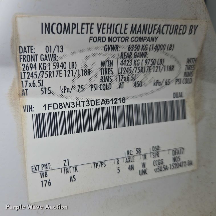 image for item ER5421 2013 Ford F350 Super Duty Crew Cab utility bed pickup truck