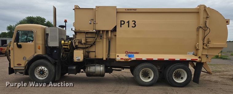 image for item ER5423 2014 Peterbilt 320 refuse truck
