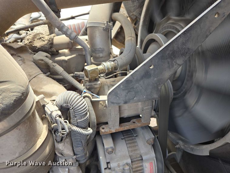 image for item ER5423 2014 Peterbilt 320 refuse truck