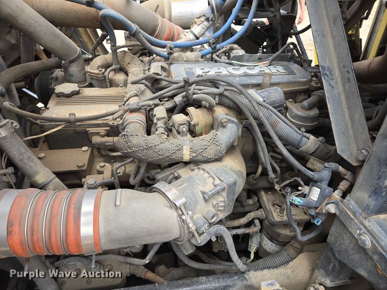 image for item ER5423 2014 Peterbilt 320 refuse truck