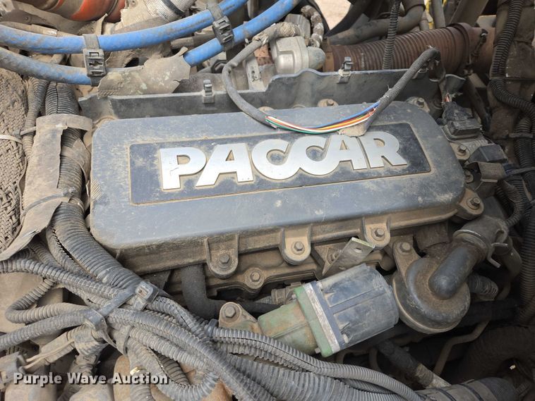 image for item ER5423 2014 Peterbilt 320 refuse truck