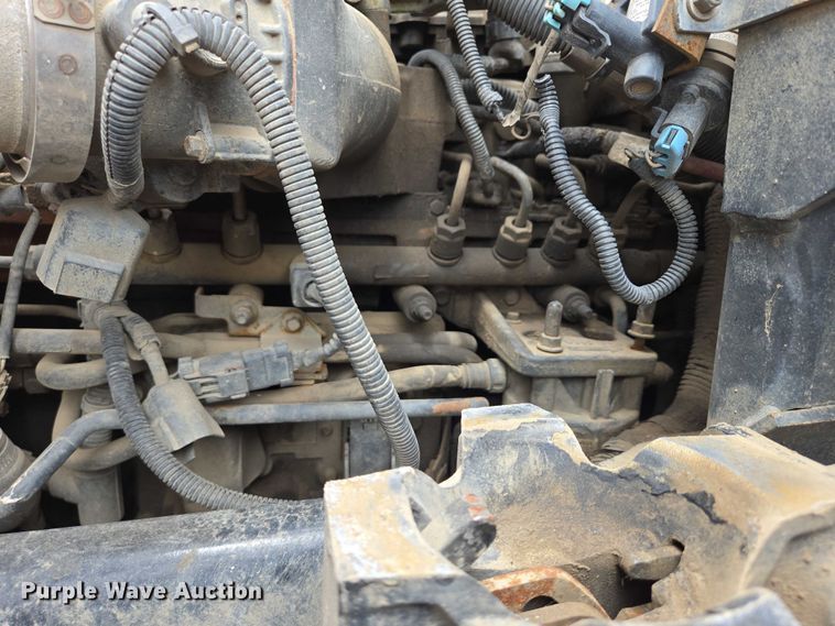 image for item ER5423 2014 Peterbilt 320 refuse truck