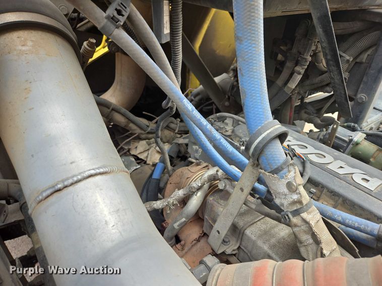 image for item ER5423 2014 Peterbilt 320 refuse truck