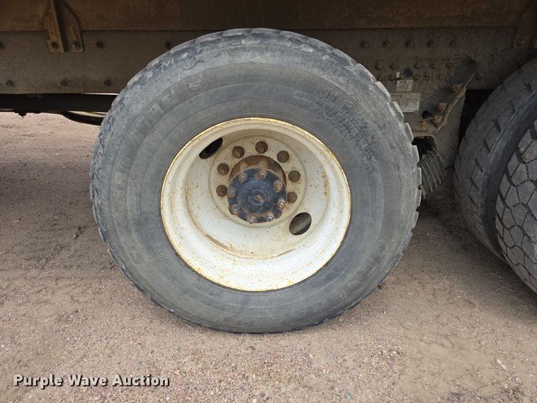 image for item ER5423 2014 Peterbilt 320 refuse truck