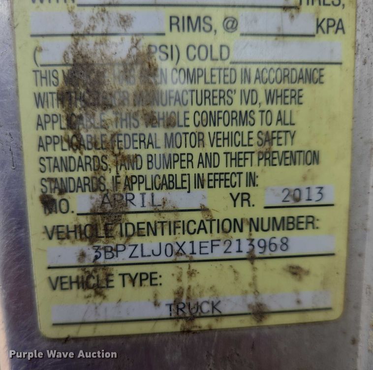 image for item ER5423 2014 Peterbilt 320 refuse truck