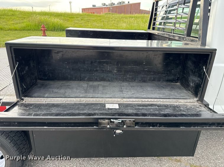 image for item HI9252 2008 Ford F450 Crew Cab flatbed truck