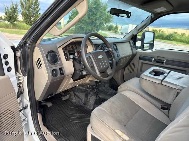 image for item HI9252 2008 Ford F450 Crew Cab flatbed truck