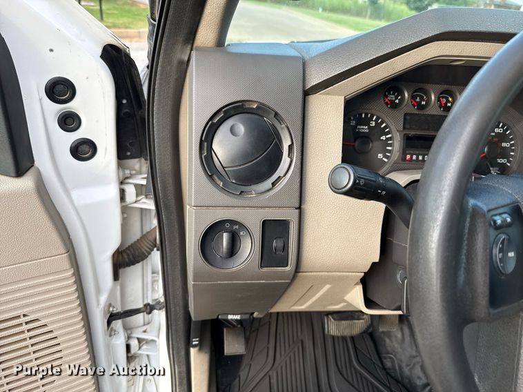 image for item HI9252 2008 Ford F450 Crew Cab flatbed truck