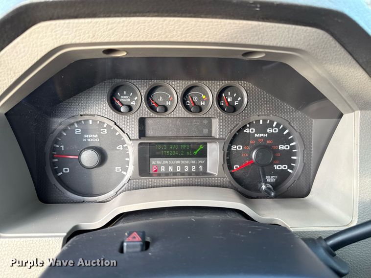 image for item HI9252 2008 Ford F450 Crew Cab flatbed truck