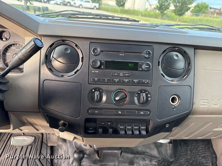 image for item HI9252 2008 Ford F450 Crew Cab flatbed truck