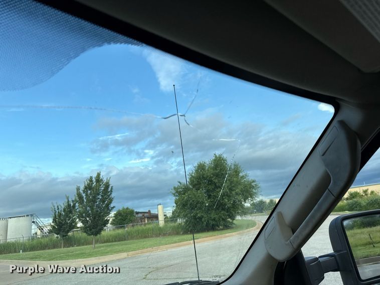 image for item HI9252 2008 Ford F450 Crew Cab flatbed truck