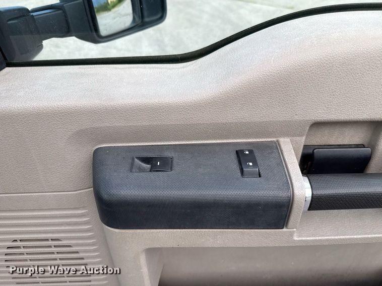 image for item HI9252 2008 Ford F450 Crew Cab flatbed truck