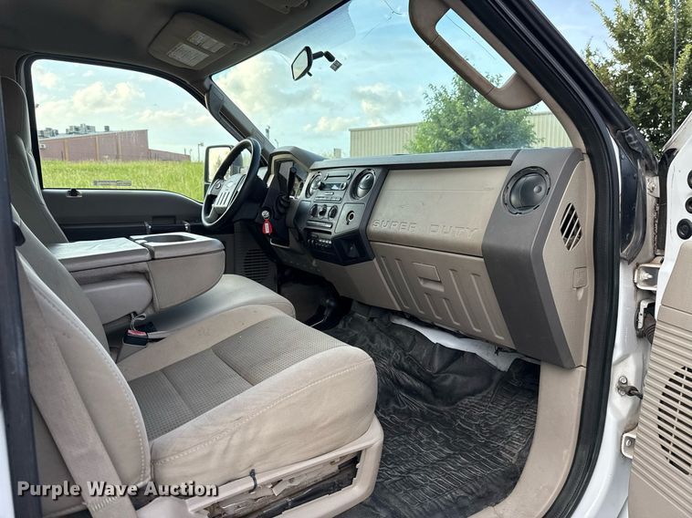 image for item HI9252 2008 Ford F450 Crew Cab flatbed truck