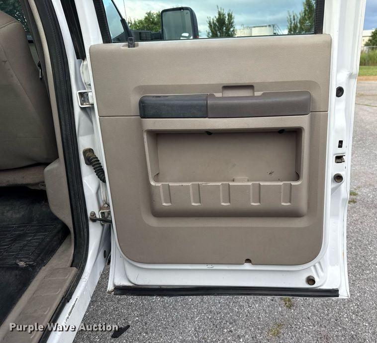 image for item HI9252 2008 Ford F450 Crew Cab flatbed truck