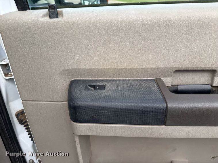 image for item HI9252 2008 Ford F450 Crew Cab flatbed truck