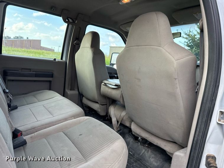 image for item HI9252 2008 Ford F450 Crew Cab flatbed truck