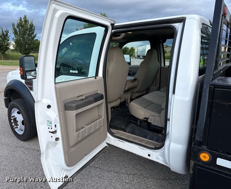 image for item HI9252 2008 Ford F450 Crew Cab flatbed truck