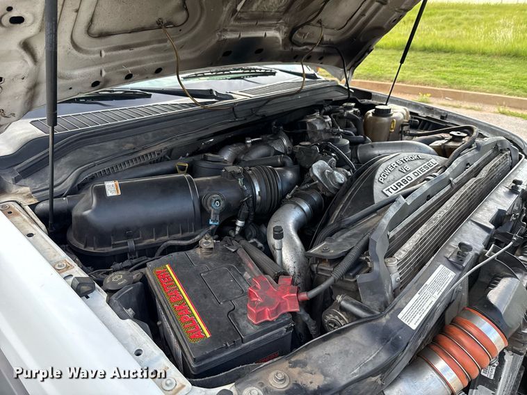 image for item HI9252 2008 Ford F450 Crew Cab flatbed truck