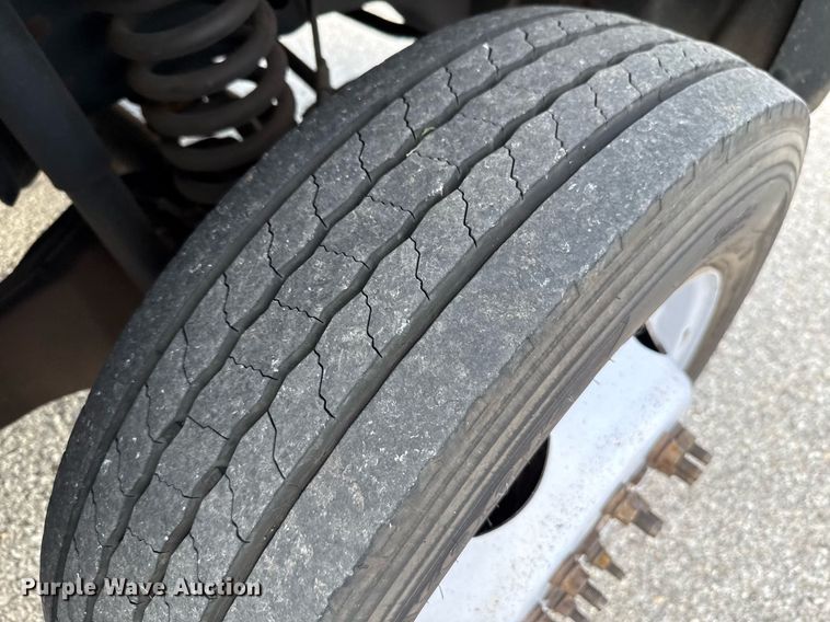 image for item HI9252 2008 Ford F450 Crew Cab flatbed truck