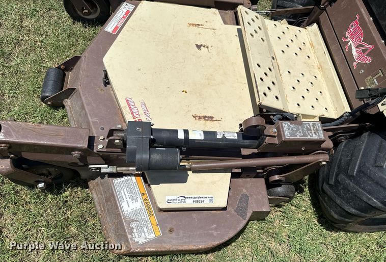 image for item HI9297 2014 Grass Hopper 623T ZTR lawn mower