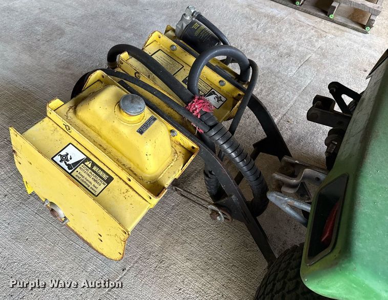 image for item HI9299 John Deere  318 lawn mower