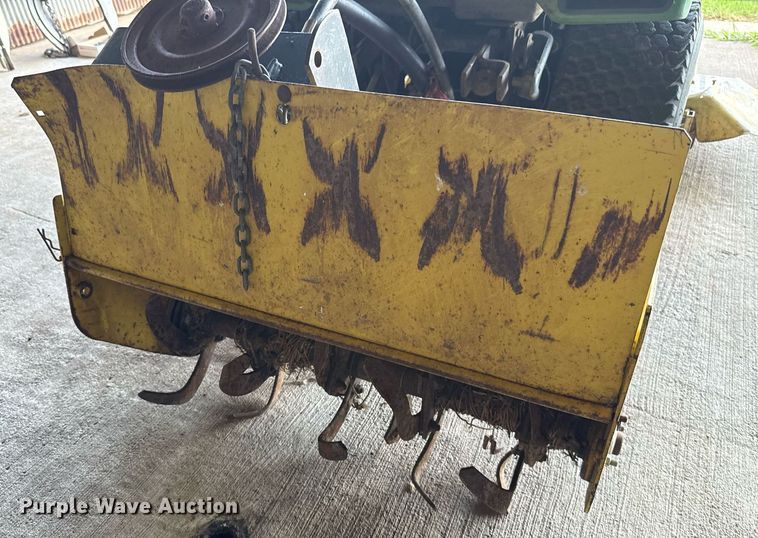 image for item HI9299 John Deere  318 lawn mower